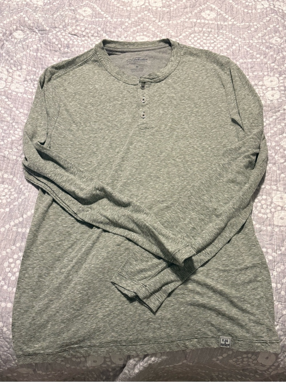 Men's Long-Sleeve Henley in Heather Sage Green